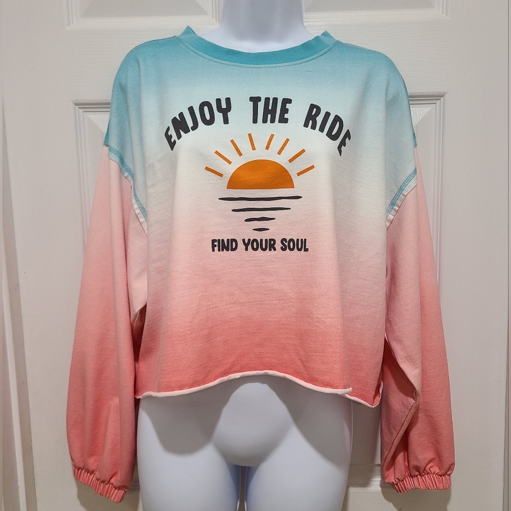 C&C California Pullover Cropped Sweatshirt Size M Relaxed Fit